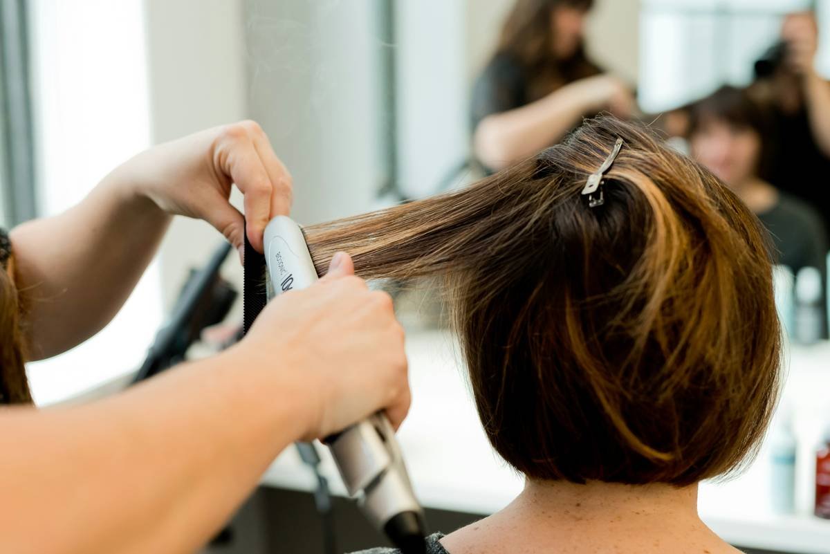 Functional Clips: The Underrated Powerhouse of Hair Styling (That Actually Hold Your Hair)