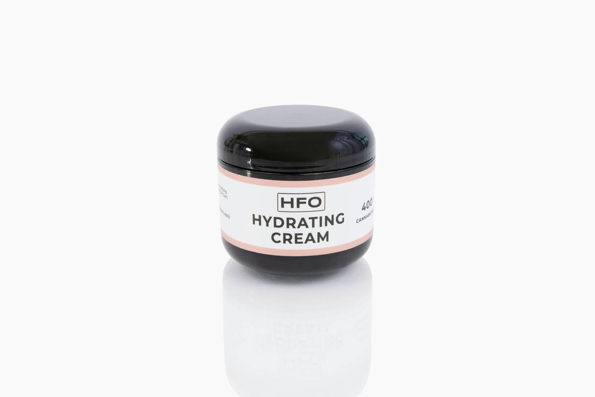 Why Your Hair Clips Slip Off—And How Smoothing Cream Fixes It Instantly